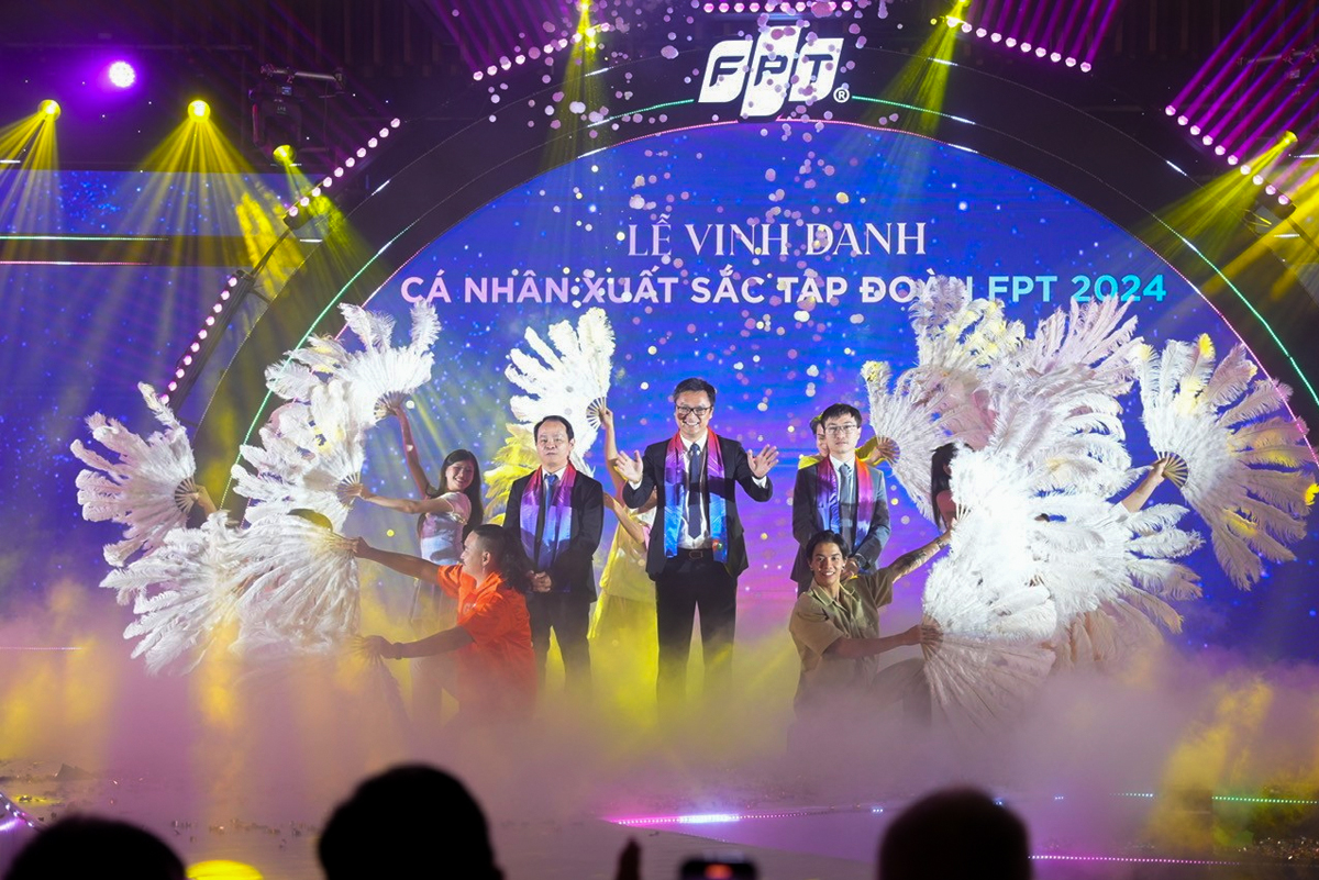 Ghi nhận, vinh danh kịp thời